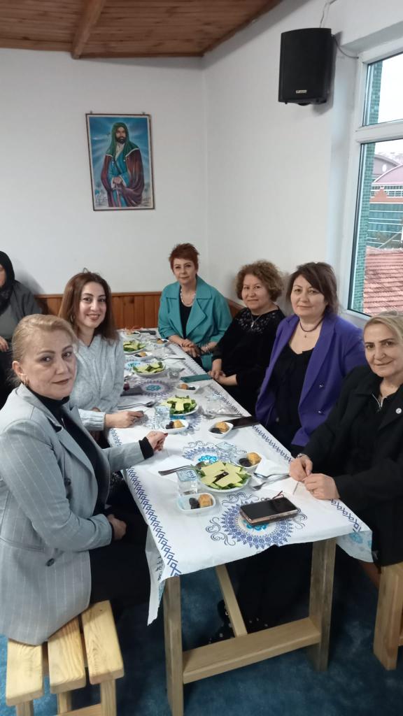 DnyldzAdem's tweet photo. Ankara'nın kalbi altındağ'da güzel bir iftar genel başkan yardımcımız teşkilat başkanımız Sayın Sadullah Ergin il başkanımız Ali Güven il teşkilat başkanları yardımcılarına teşekkür ederim iftarımıza katıldıkları için @alibabacan @aliguven_06 @avidrissahin  @erginsadullah https://t.co/O7QN2UPHiE