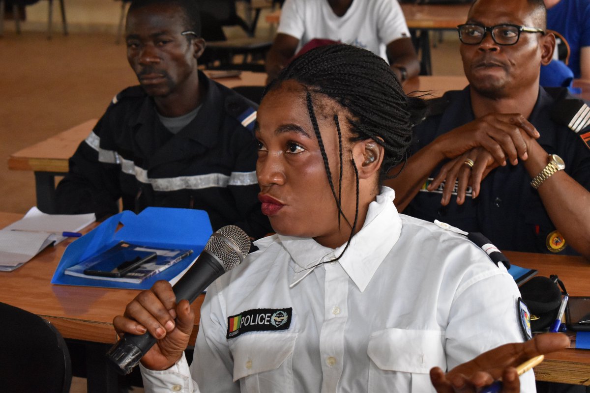 Onudhguinee's tweet photo. #Session_4 de la formation de la police sur les principes des DH applicables dans les opérations de maintien de l'ordre (les conditions de recours à la force de degrés supérieur dans le maintien de l'ordre, les principes de légalité, de légitimité et de proportionnalité) https://t.co/8CAJbHTQlG