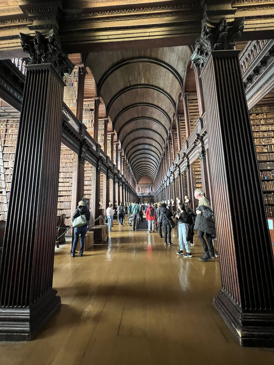 drtinamaster's tweet photo. I love the way libraries smell #oldlibraries @tcddublin #TheOldLibrary https://t.co/jIAjknqNxa
