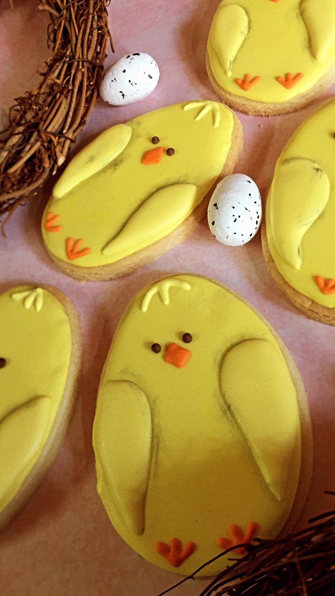 SandraMelina's tweet photo. Hola Diosito, soy yo de nuevo 😅. Estoy tomando pedidos de galletitas decoradas, me ayudarías a compartir?🥰🥰. Mi nro. es 0981221121. @valecenturion86 @aquino_euge @RadKing_ https://t.co/K933ld7nGL