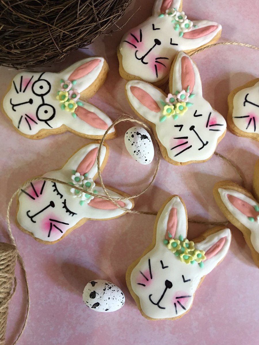 SandraMelina's tweet photo. Hola Diosito, soy yo de nuevo 😅. Estoy tomando pedidos de galletitas decoradas, me ayudarías a compartir?🥰🥰. Mi nro. es 0981221121. @valecenturion86 @aquino_euge @RadKing_ https://t.co/K933ld7nGL