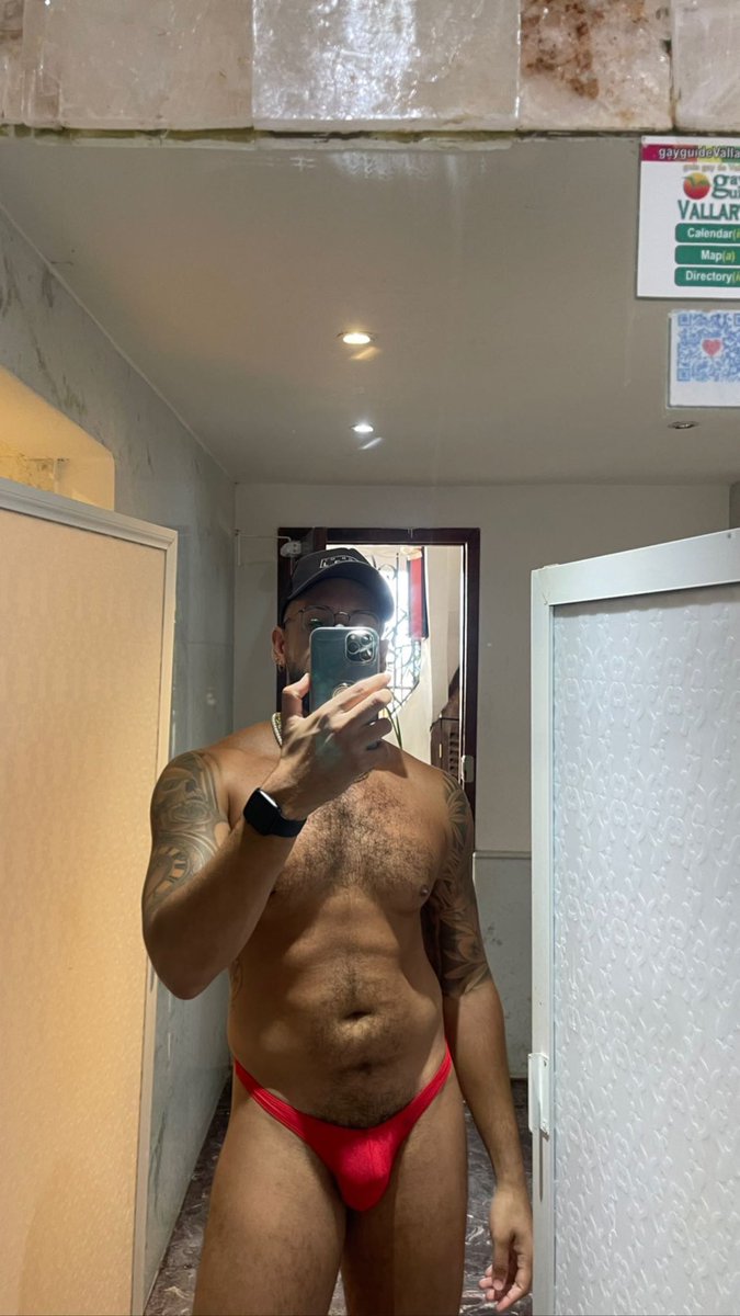 whmmky's tweet photo. I'm thick 'cause I be eatin' oats. Bitches not takin' shit from me but notes 📝 https://t.co/P4cnK4diHb