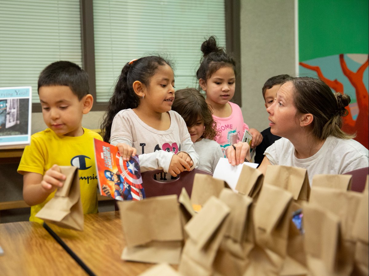 5b45kids's tweet photo. Reading is vital to a child’s growth. Events like the one at Sandy Elementary for Read Across America Day gave students the chance to get excited about reading by letting them pick out their own book. 

Check out this 5B45 article for more info: https://t.co/0VVfqfY133 https://t.co/0A28GAZjDP
