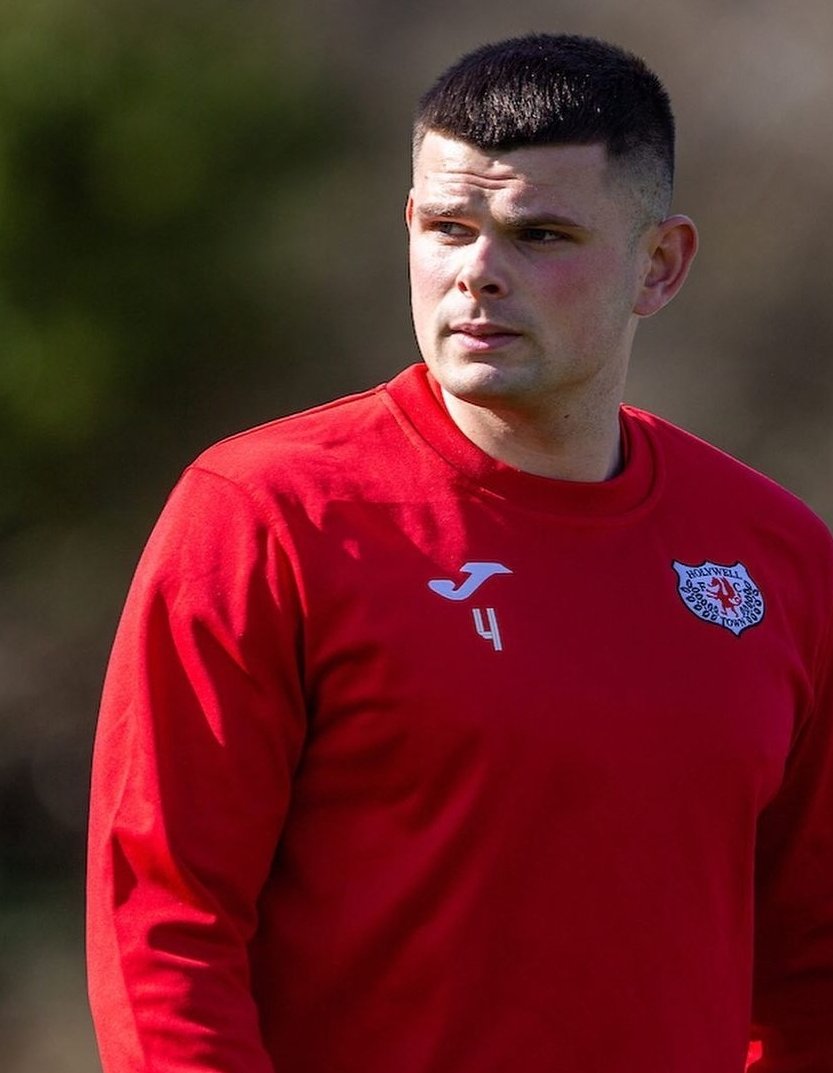 Club Captain James Graham returned to the pitch tonight after over a year out with an ACL injury. 
Welcome back Jamo! 
#UTW ⚽️