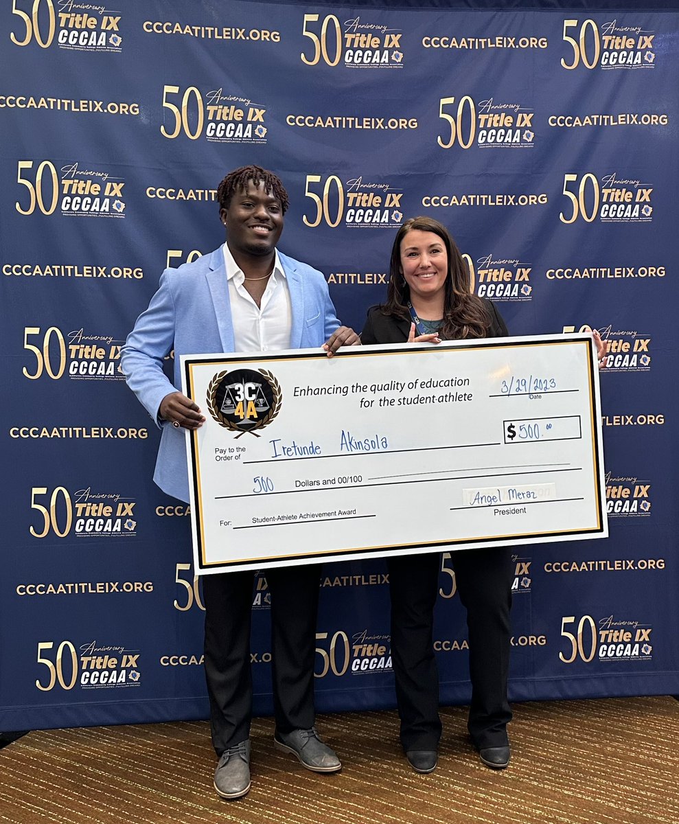 Congratulations to <a href="/deanza_college/">De Anza College</a> graduate and <a href="/DALionsFootball/">De Anza College Football</a> alum <a href="/AkinsolaIre/">Iretunde Akinsola</a> for receiving the 3C4A Achievement Award at today’s <a href="/3C2Asports/">3C2A</a> Celebration of Scholar-Athletes luncheon in Sacramento! Pictured with DA advisor Jovanah Arrington and 3C4A’s Angel Meraz. 📚🏈🏆