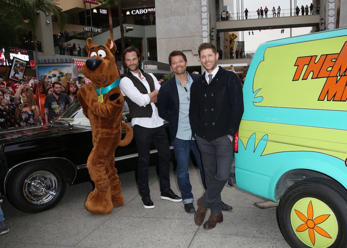 Hoje faz exatos 5 anos que o melhor crossover da história da TV americana foi lançado.

5 anos de Scoobynatural. 🖤 #spnfamily