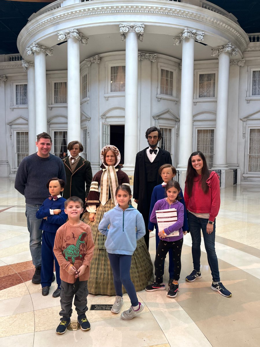 Steph_Sukow's tweet photo. What a fun trip to the state capital! So much learning and fun in the Land of Lincoln. #roadtrip #burningforlearning https://t.co/DaKebyV8YW