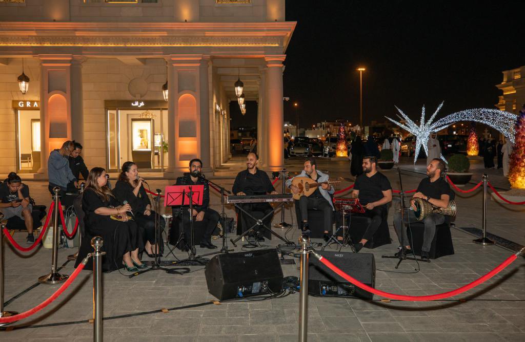 kataraqatar's tweet photo. يستمتع زوار الحي الثقافي بالفعاليات المختلفة المقامة في #٢١_هاي_ستريت - كتارا
ضمن فعاليات #كتارا في شهر #رمضان المبارك 1444 هـ - 2023 م
#رمضان_مع_كتارا_أحلى
#21HighSt - #Katara #Qatar
#قطر #كتارا_ملتقى_الثقافات
#كتارا_وجهة_ثقافية_سياحية https://t.co/1l4imOvRIW