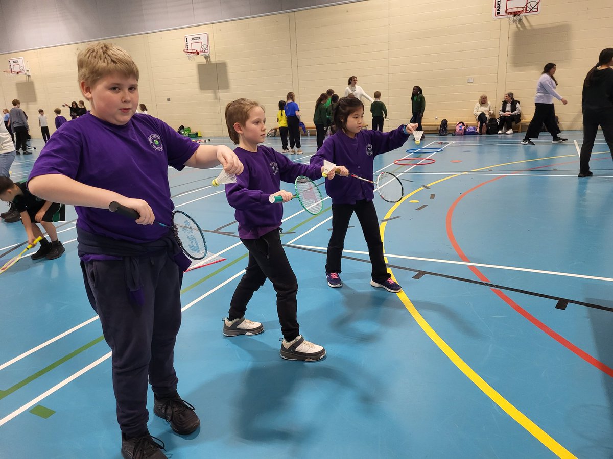 SSPSutton's tweet photo. A big thank you to @NonsuchHSG for hosting our Y3/4 #Racketpack festival. Superb sports leaders offered some excellent technical coaching alongside exuberant support and encouragement! @YourSchoolGames @LdnYouthGames @BadmintonEnglnd https://t.co/xkrAQlH7SQ