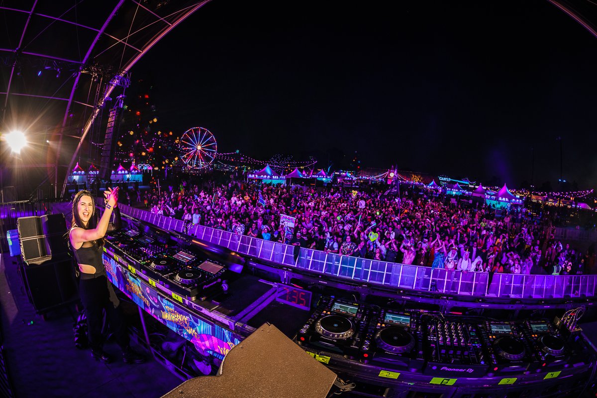 Nifra's tweet photo. My first time performing at #BeyondWonderland was a dream! π€©
Much love to everybody who made it to my set at the Cheshire Woods-stage hosted by Dreamstate, you guys are amazing!
And of course huge thanks to Dreamstate/Insomniac for having me β€οΈ
#picsby: @jveronephoto https://t.co/QJqdn8jgrS