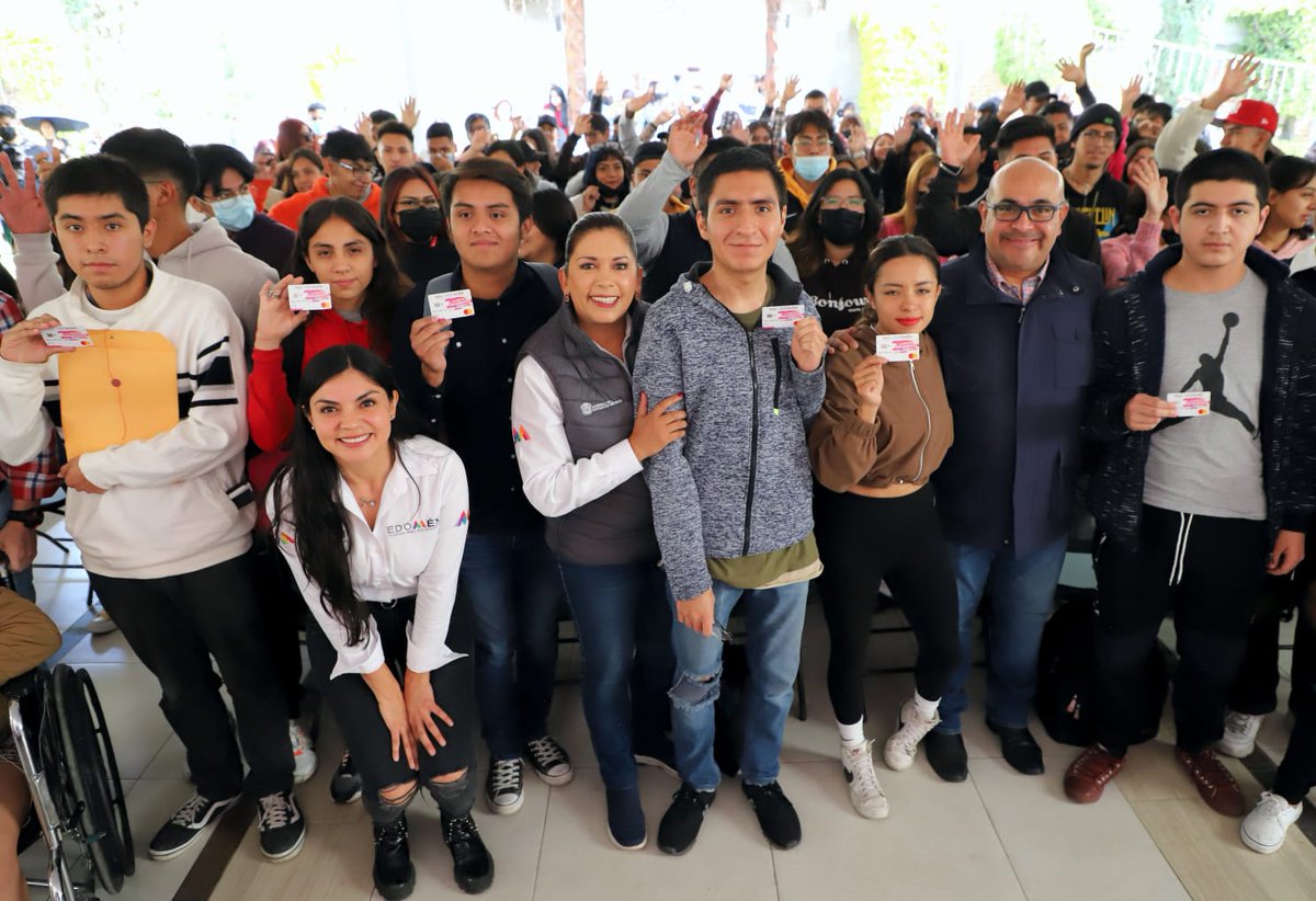 Bren_Alvarado's tweet photo. Agradezco el valioso compromiso de la titular del @IMEJ_ , @BereMarinb, de @juanjmillanm, comisionado de la Región XXI Tultitlán y de @FredRescala, subsecretario de Desarrollo Regional Valle de México Zona Nororiente SEDESEM. https://t.co/5ASKKj2RxX