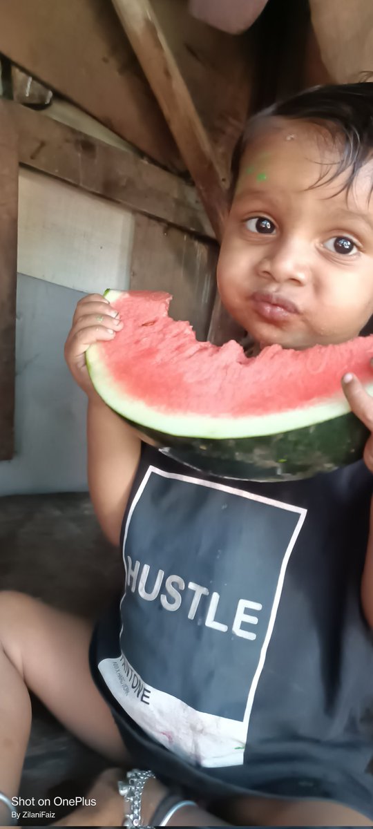 gullyclasses's tweet photo. #DAY6/30 - #SummerSpecial 3.0 by Gully Classes Foundation.

Watermelon Distribution during Summer by Team #GCF in #Mumbai. 

#Gcf4People #gcf4Education #Summerspecial3 #GullyClasses 

@poojadesaid @faisalmushtaque @RanaAyyub @Jksoniias @IpsitaTOI @mid_day @TheDailyMilap https://t.co/BfeupVIORa