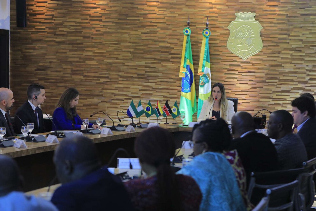 O Banco Mundial participou esta semana de uma reunião em Fortaleza (CE), promovida pelo @GovernoDoCeara, na qual fez uma apresentação do Programa Acelerador, cujo objetivo é apoiar países e governos na redução da pobreza de aprendizagem. (1/3)