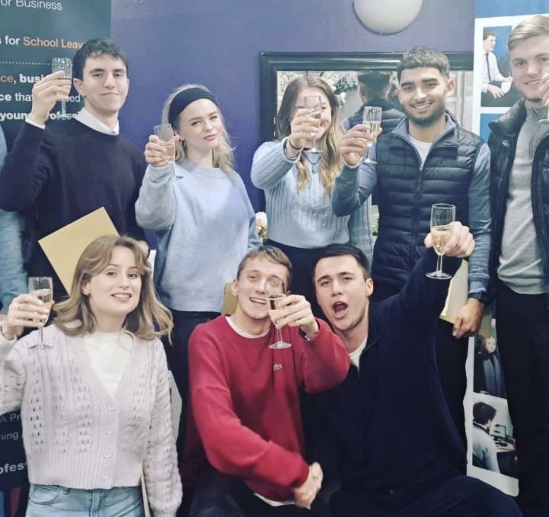 QuestLondon's tweet photo. Congratulations to our fabulous PA’s that Graduated yesterday! 🎓

#businessschool #graduation https://t.co/x346F9mXWF