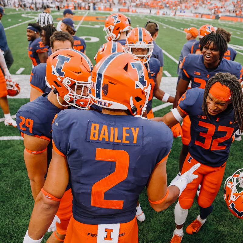 IlliniFootball's tweet photo. Always wanted an Illinois jersey with your own name on it?

We are giving away official Fighting Illini jerseys to five people who renew or purchase new season tickets by April 8!

#Illini // #HTTO // #famILLy