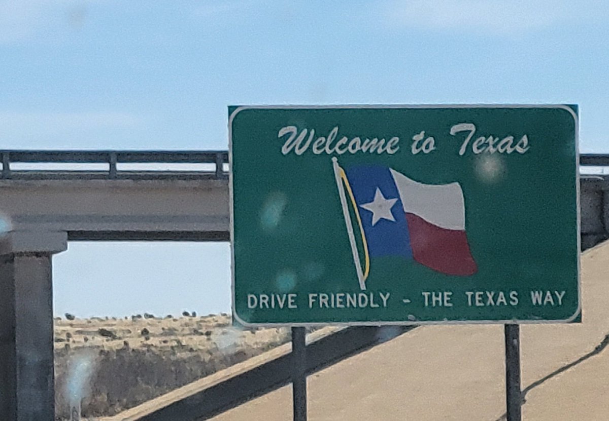 asthegirlturns's tweet photo. Hello, Lone Star State! Have only flown into you; first time driving through. #roadtrippin #Texas #dayoffirsts #alabamaorbust #newadventures https://t.co/NXjw6A23mL