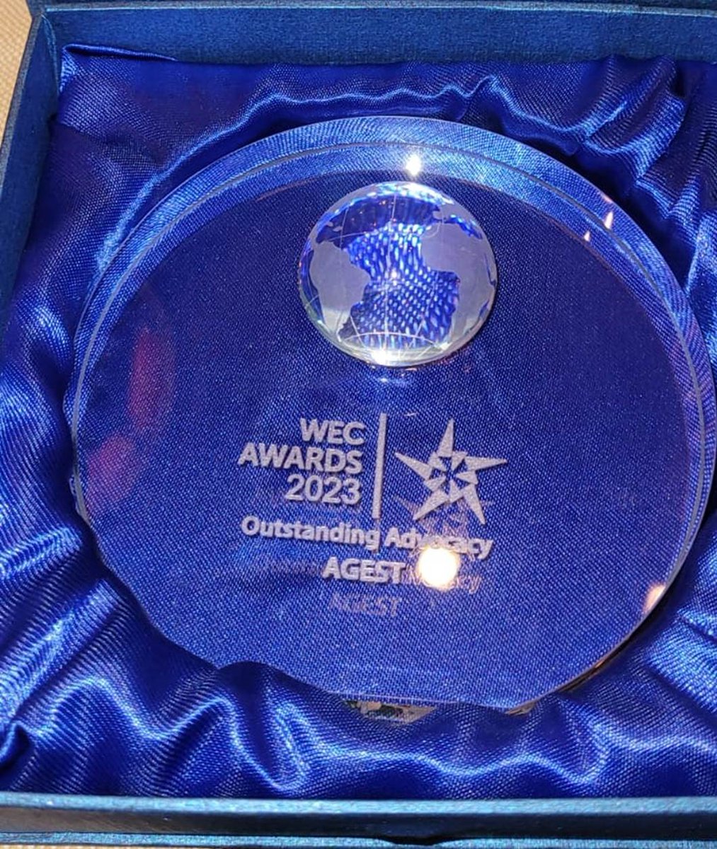 emplea_chile's tweet photo. Nos complace compartir que #AGEST, ha sido reconocida con el premio "WEC Awards 2023" en la categoría Outstanding Advocacy. Este reconocimiento fue entregado por la @WECglobal con sede en Bruselas. Estamos muy orgullosos de haber recibido esta importante distinción. https://t.co/ij8fOvIEso