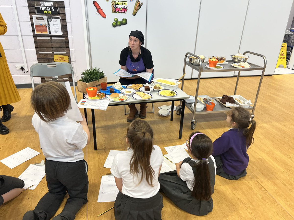 OPA_Darfield's tweet photo. Yesterday, our Y2 children took part in their careers event! It was a fantastic event and it was lovely to be able to open this up to parents after school too! Toby Tyke even popped in to visit! #OPADiploma #TeamOPAD #Community https://t.co/bF7xmGXHH3