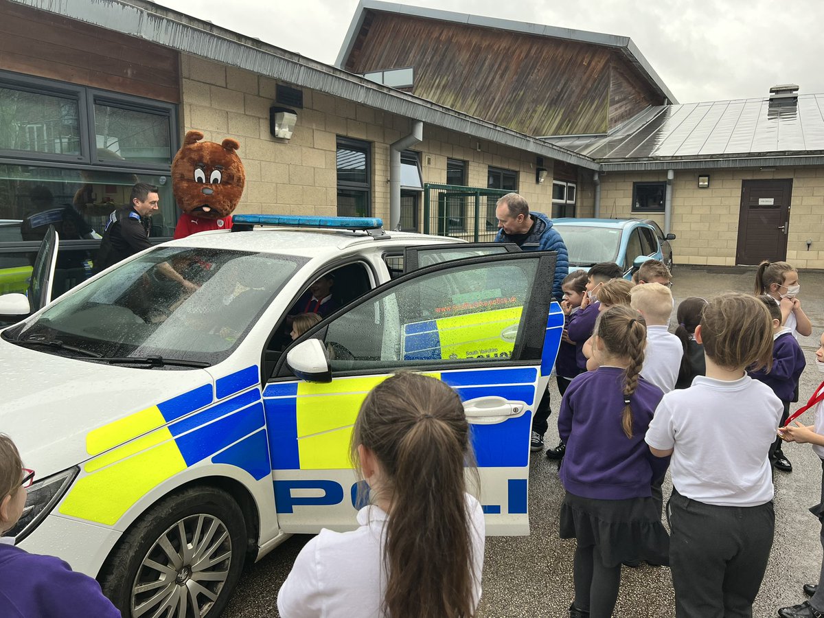 OPA_Darfield's tweet photo. Yesterday, our Y2 children took part in their careers event! It was a fantastic event and it was lovely to be able to open this up to parents after school too! Toby Tyke even popped in to visit! #OPADiploma #TeamOPAD #Community https://t.co/bF7xmGXHH3