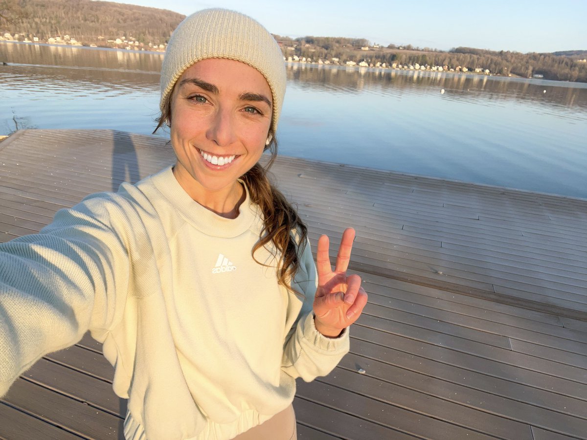 stephbeu's tweet photo. Morning gratitude 🫶

The little things in the morning bring my day so much peace &amp; positivity.

🏃‍♀️Movement
☀️Vitamin D
🐶Walks with 🐨
🌊Views

What are you grateful for this morning?

#beyond #coachsteph #morningroutine #gratitude #mentalhealthrecovery https://t.co/bavH1cEYrQ