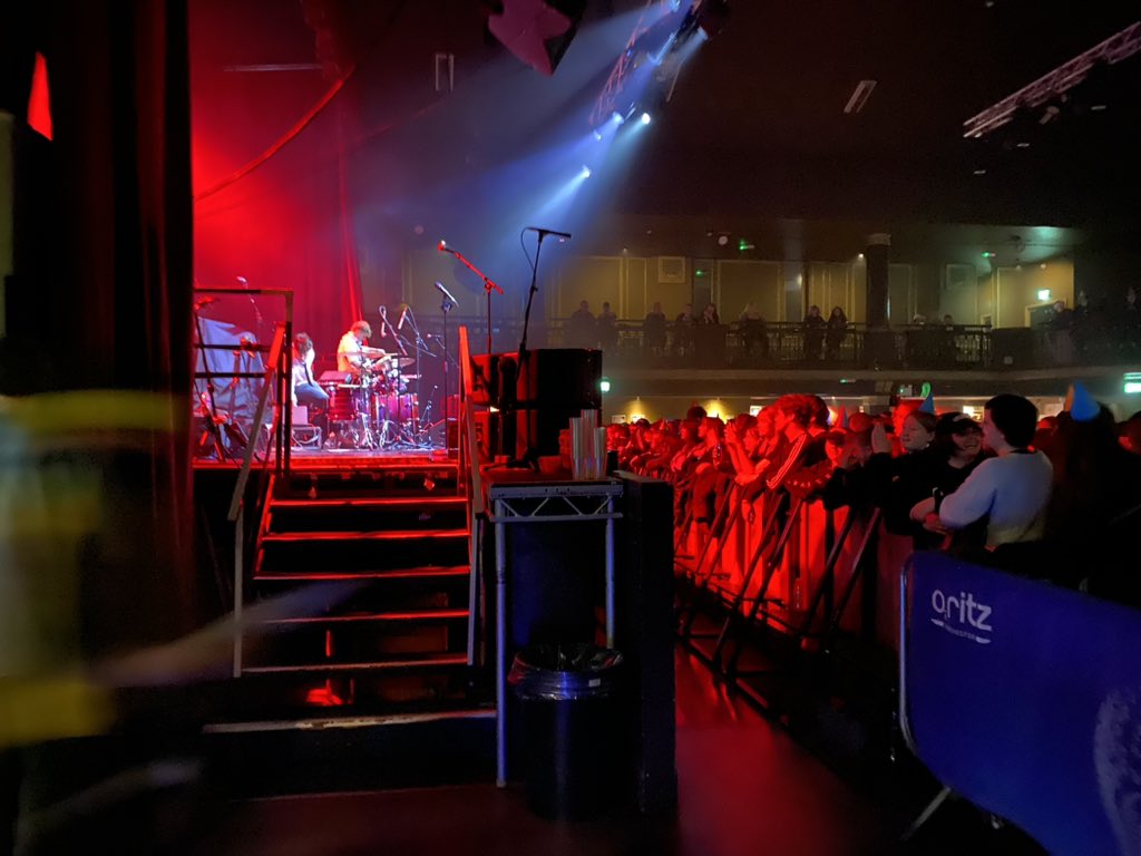 TiredWilbur's tweet photo. got that side of the stage view for lovejoy https://t.co/4hiw3VKJ9h
