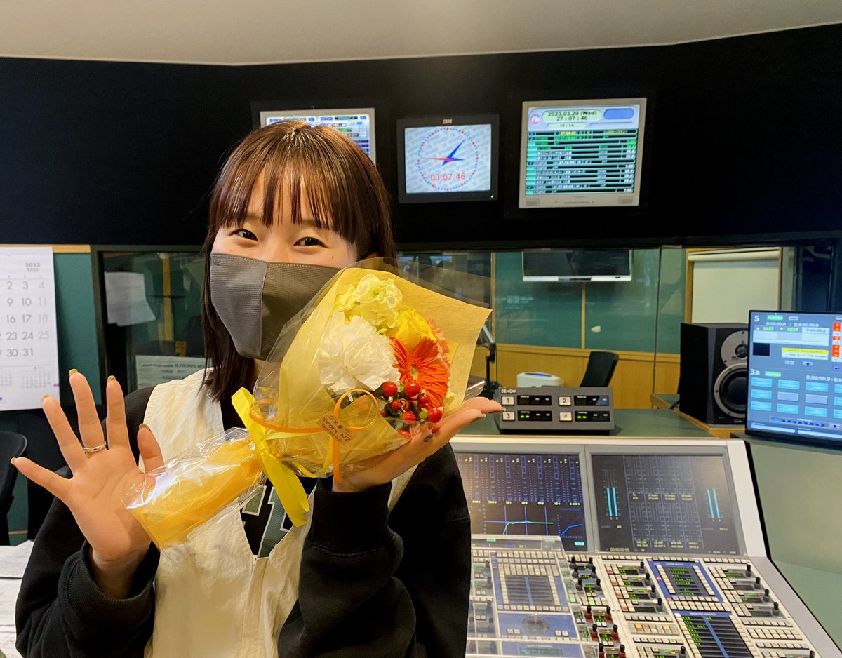 802EasyLuck's tweet photo. DJ田中乃絵の
 #FM802 『802 Easy Luck』
これにて終了☺️💐

2年7ヶ月、聴いてくださった皆さん、
ありがとうございました！！！　

次は(水)(木)、18時〜の #802TAP で
よろしくお願いします😌📻🔊

#802らっく https://t.co/2t43uMvouw