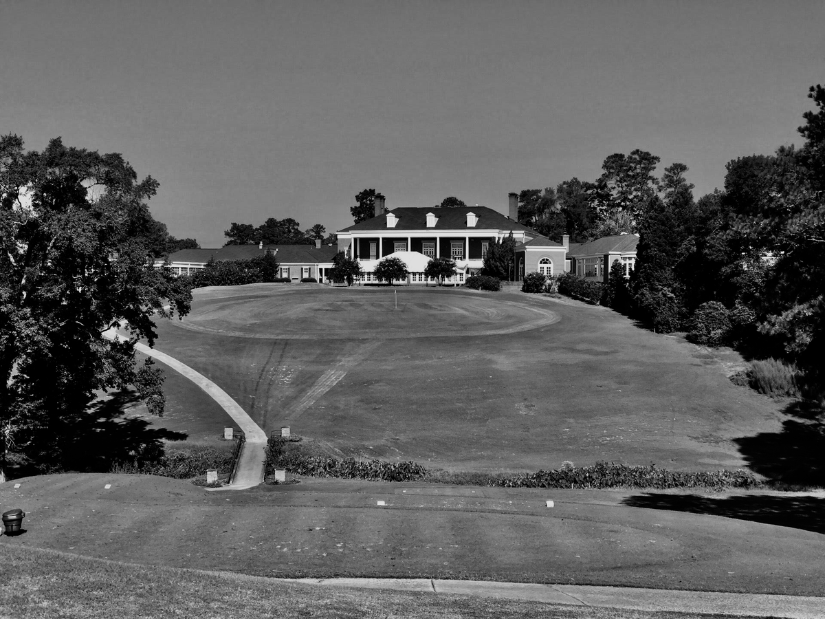 BPBlackMetal's tweet photo. A discussion on GCAtlas says that Michael Riley will be doing an extensive renovation on Idle Hour G&amp;CC near Macon, GA. He's not a "big" name but I've heard nothing but praise for similar work at Rivermont nearer to Atlanta. https://t.co/2gCV6NNLBy