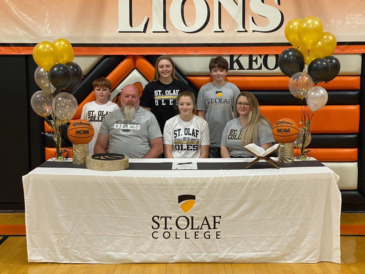 Chloee Smith tweet media