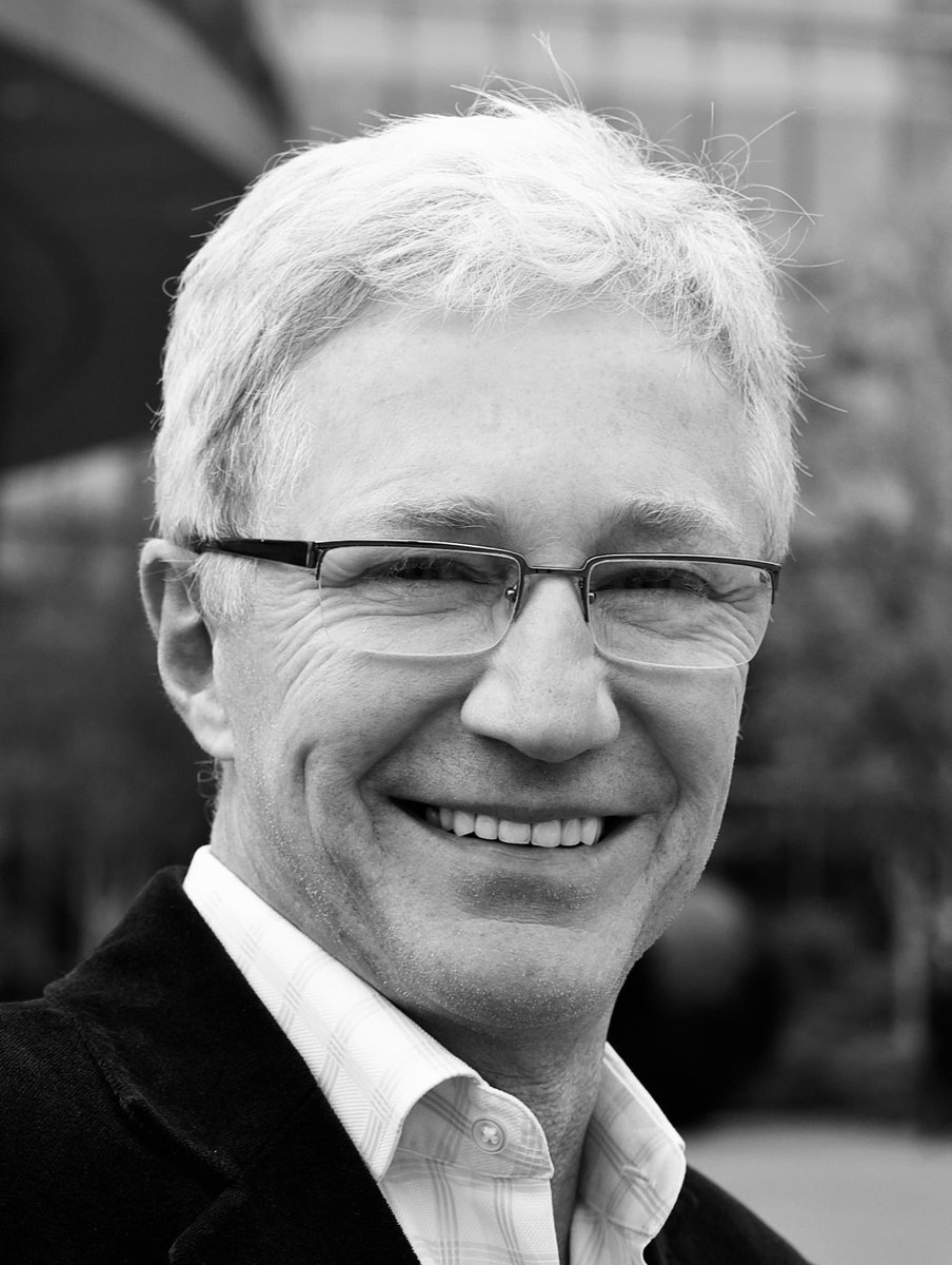 JulianLennon's tweet image. Sad news hearing of Paul's passing...
On the occasions that I met him, he was such a sweet, kind man, but without question, had such instantaneous wit, his words could cut you like a sword... 😘

You will be missed... R.I.P. 🙏🏻 x