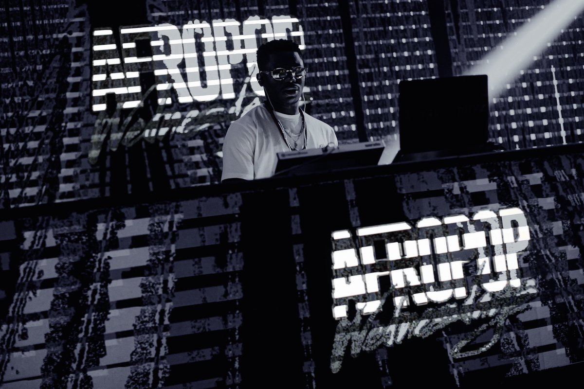DJPHYZ's tweet photo. Collection of happy moments and memories 
@afropopdxb x @odubaiofficial https://t.co/N42NGSNTGp