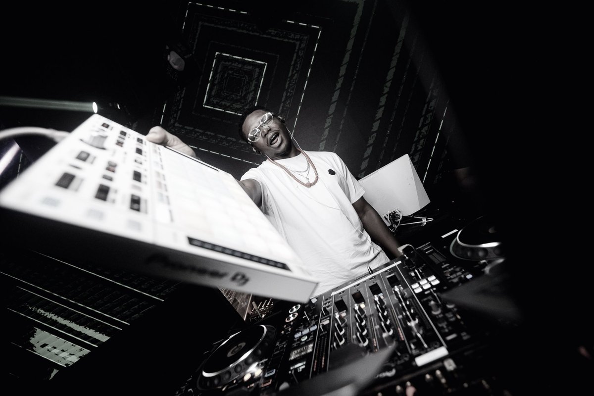DJPHYZ's tweet photo. Collection of happy moments and memories 
@afropopdxb x @odubaiofficial https://t.co/N42NGSNTGp