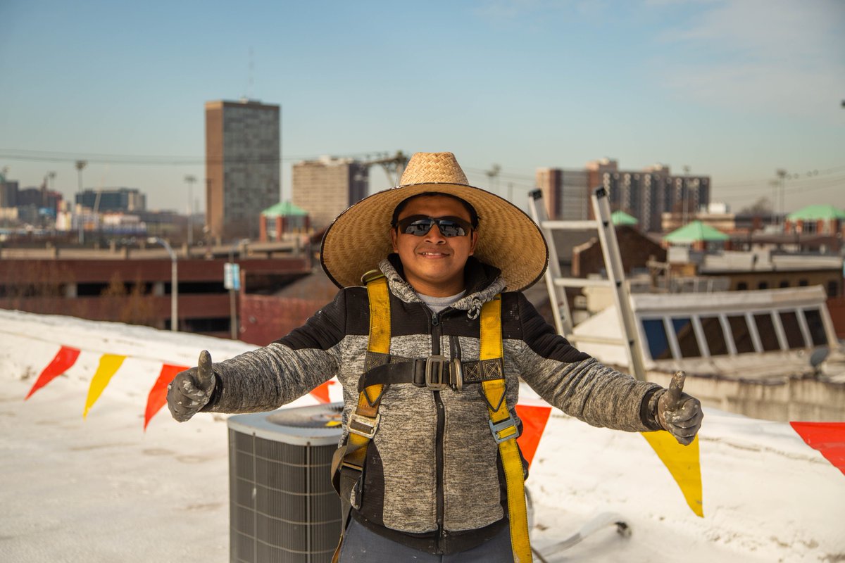 RnAContracting's tweet photo. Our guys are all smiles this morning working in St. Louis. We love being on a roof when it's nice outside! Welcome Spring!🌸

#RnAContracting #WePutTheProofInWaterproof 
#CommercialRoofingCompany
#CommercialRoofingContractor 
#MetalRoofRepair #MetalRoofRestoration
#STL https://t.co/Wb2J3v1Qtg