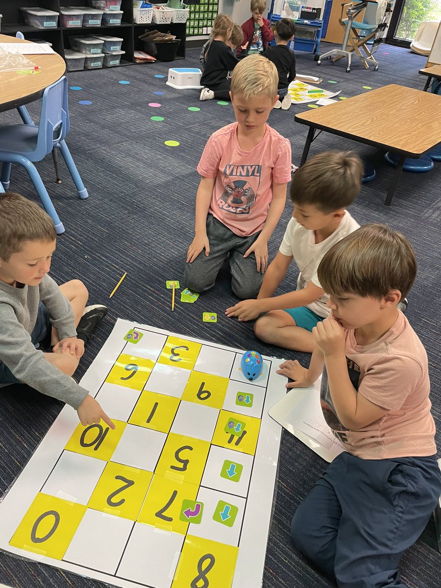 BayEaglesSoar's tweet photo. Mrs. Hicks’ Kindergarten class is practicing coding during their math lesson! #ccisdmath @HicksLeaders https://t.co/MVyOHyiIms