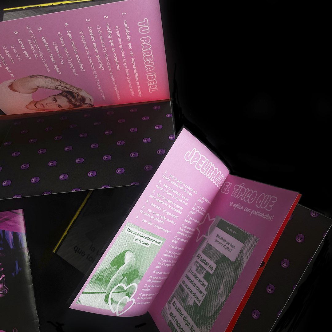 pakitafiestas's tweet photo. hago un pequeño hilo sobre mi fanzine de memes q hice pa clase d editorial, y que está a la venta por 8€ https://t.co/9RECVdN8SN