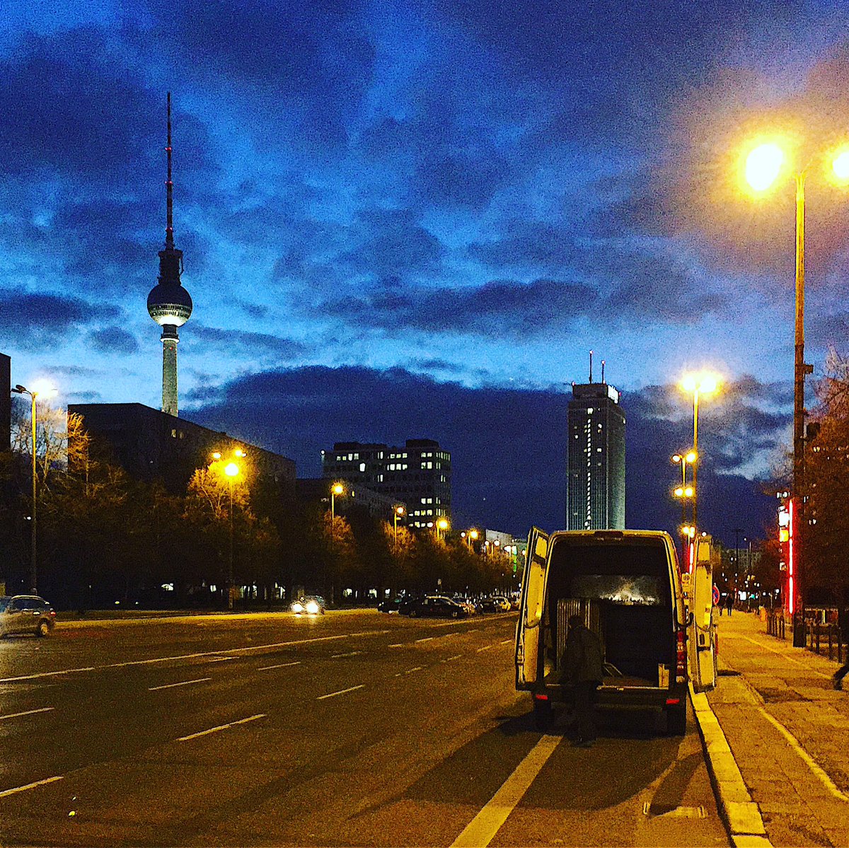 slowberlin's tweet photo. Bike lane scene. #berlin https://t.co/M7B8GQlihN