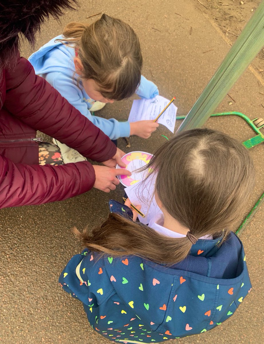MissBowenGreen1's tweet photo. Enjoying the Easter Egg Hunt 🐣 @BramleyJunior https://t.co/QY38Up0gl6