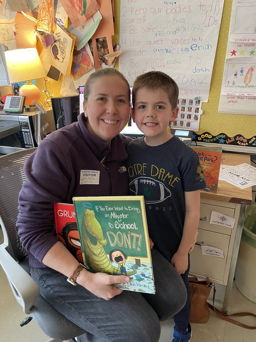 MissSimpson504's tweet image. We are really loving our guest readers this week for #RightToReadWeek!