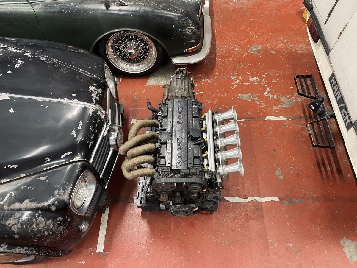 Pipey_McGraw's tweet photo. New heart ready for the cyclops. 5 cylinders of Swedish fury ๐ฅ poor manโs Audi Quattro noises๐๐ป #rover #p4 #cyclops #jaguar #jaguarstype #notamk2 #muttleyracing #coltechclassics https://t.co/DQJFn0Vx3a
