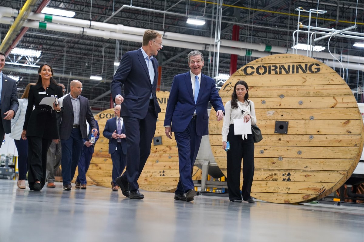 Corning Optical Communications Trivium Cable Plant Governor Roy Cooper on Twitter: "North Carolina is the fiber optic
