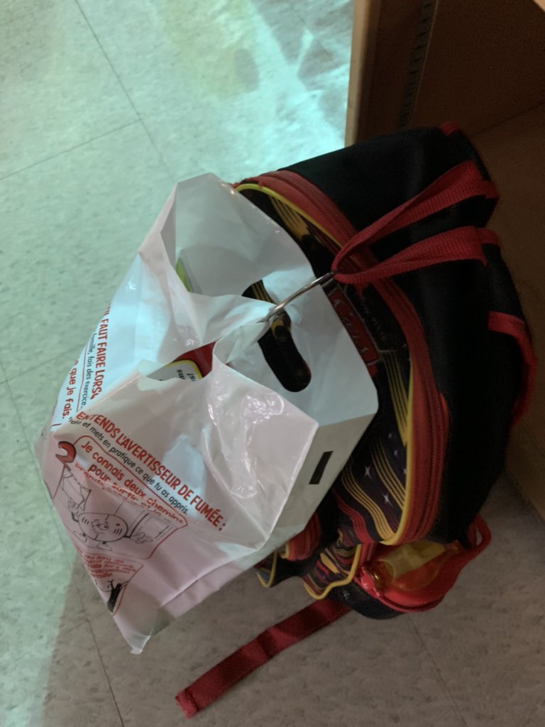 sellar_wood's tweet photo. Thank you to @CountyofBrantFD for our special gifts and to the @EarthRangers for our amazing assembly today. We decided to add rings to our bags to encourage sending cloth bags for bringing items to and from school ♥️ 🌍 #lessplasticwaste https://t.co/0EkO1ViEVr
