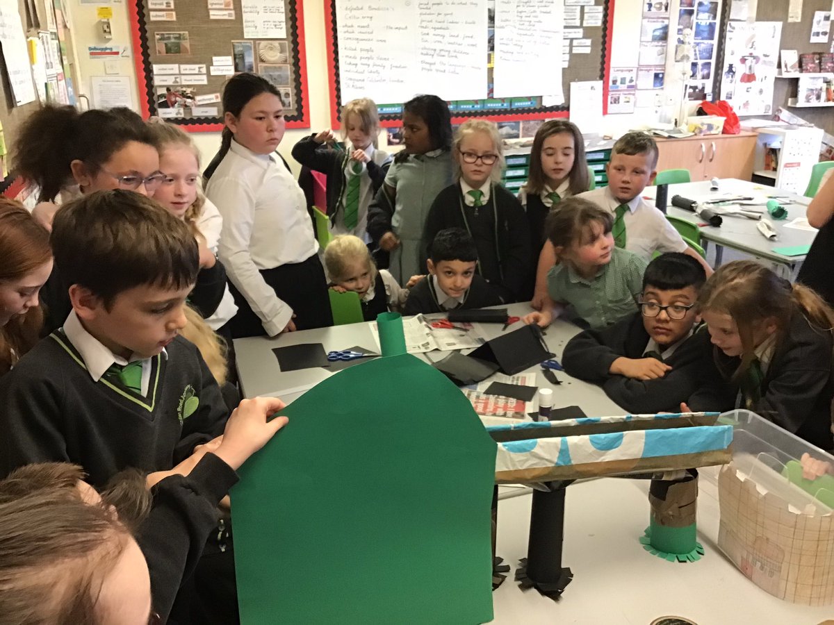 LindenRDCedar's tweet photo. After all our research and testing, we started to build a model aqueduct! 🏛@Linden_DT #engineering #bridges #aqueducts #arches #Romans https://t.co/ryRVyPepRj