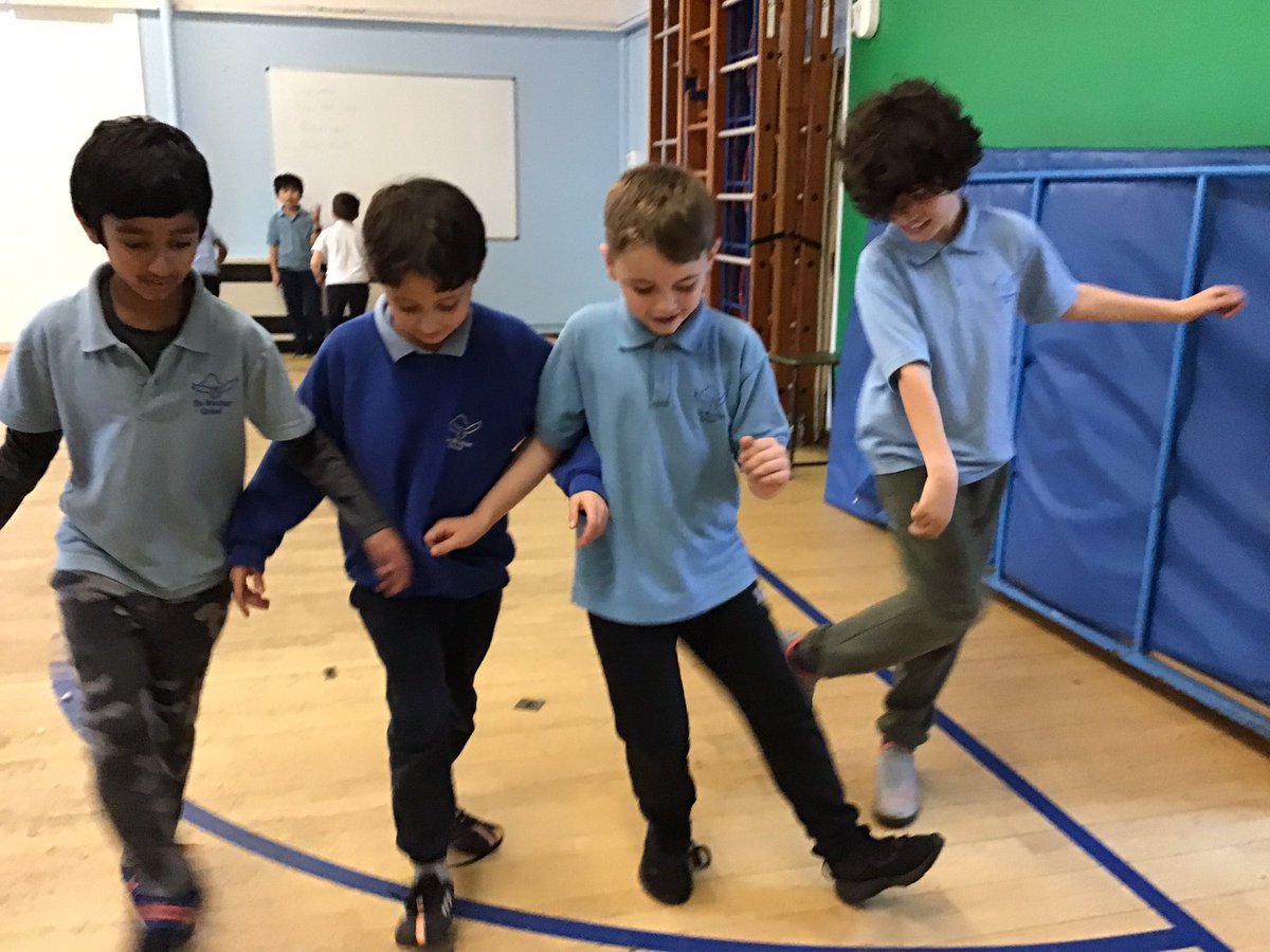 Aubreymiro's tweet photo. Year 4 learnt some Jive moves today as part of our World War 2 topic. Fabulous moves and breathless movement. @WroxhamSchool #wroxhamhistory #wroxhampe https://t.co/YvgVLUHBPj