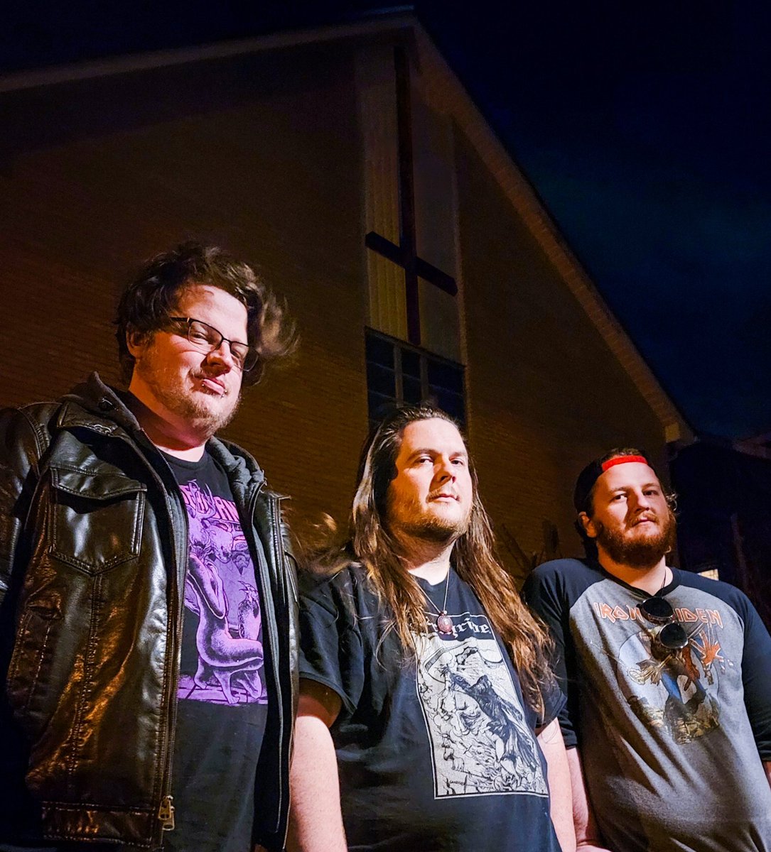 Shred with us tonight at <a href="/123pleasant/">123 Pleasant Street</a> as we welcome our new bassist

Tony regularly slams the strings in Wizard Killer and has been ripping riffs and cranking his fuzz in anticipation for tonight

We open for the wild <a href="/teamdaikaiju/">Daikaiju</a> and <a href="/flummoxband/">Flummox</a>. 

Doors at 8PM. Music at 9PM.