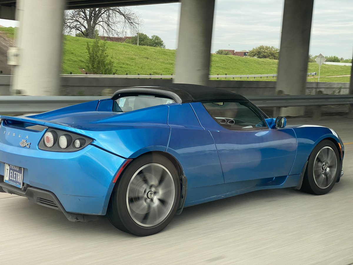 Saw this bad boy on the way to work today! <a href="/Tesla/">Tesla</a> #roadster 🦄