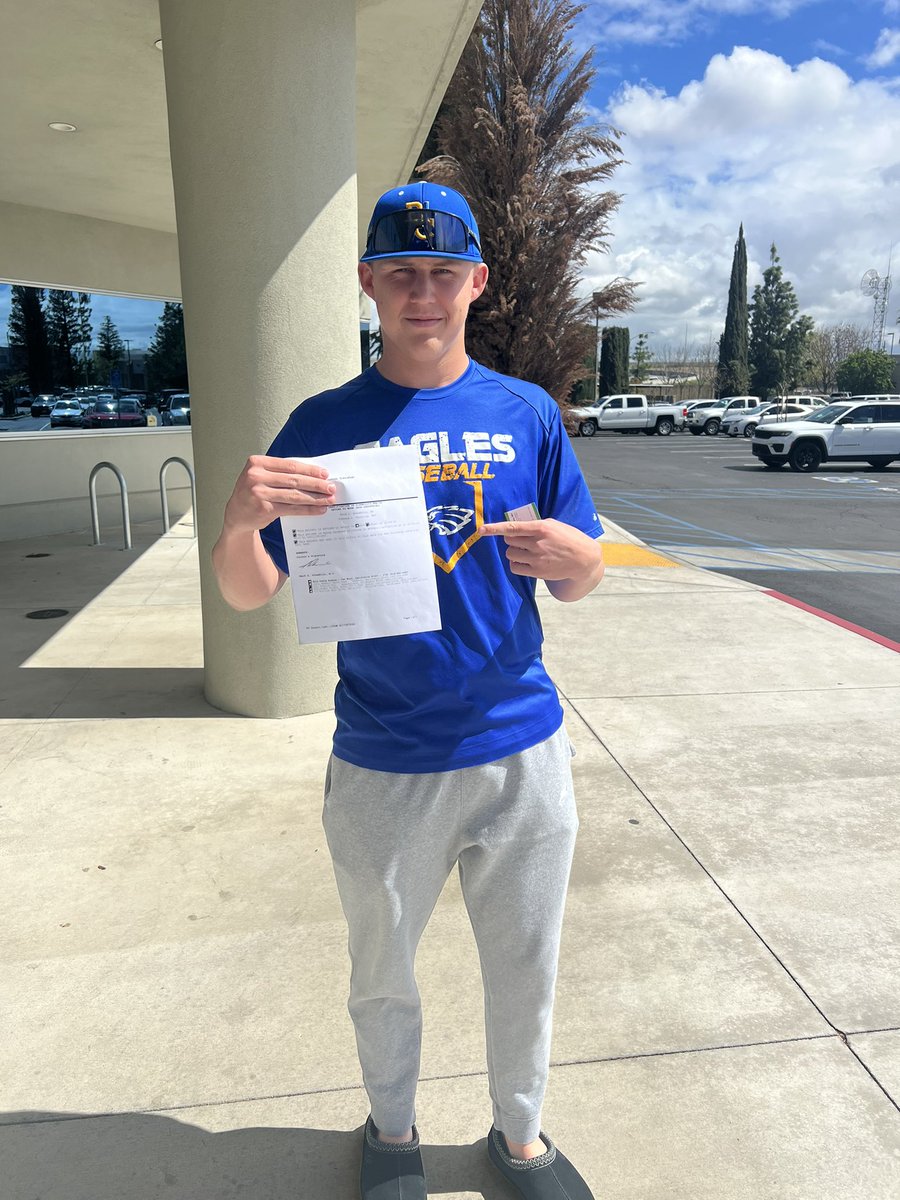 Press Release: I’m Back!!!! It’s been a long process but it has made me so much stronger mentally and physically.  Ready to start putting together the plan for what God has in store for me next.  #recruitmentisopen #Godsplan <a href="/DCarr75/">Darren Carr</a> <a href="/DCarr8/">David Carr</a> <a href="/bchssports/">Bakersfield Christian Athletics</a>