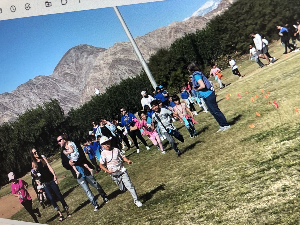 TruTigers's tweet photo. The Truman Elementary Walk-A-Thon was a TERRIFIC SUCCESS! Lots of families walked with their children, as did Truman Staff! It was a banner day. # Tru Tigers https://t.co/sqBlMZ8Gc4