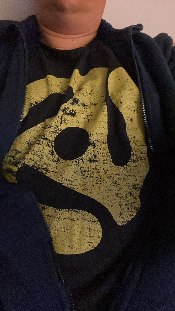 OlemDj's tweet photo. @VeteranIrish That’s my t-shirt today: spooky 👻 https://t.co/XVzS8sdPb1