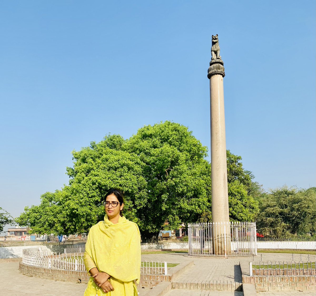 BandanaPreyashi's tweet photo. Greetings on #SamratAshokJayanti. Recently visited two magnificent Ashokan pillars at Kolhua,Vaishali &amp; Lauriya Nandangarh,West Champaran #Bihar #AshokaTheGreat https://t.co/l7JXDzQHbT
