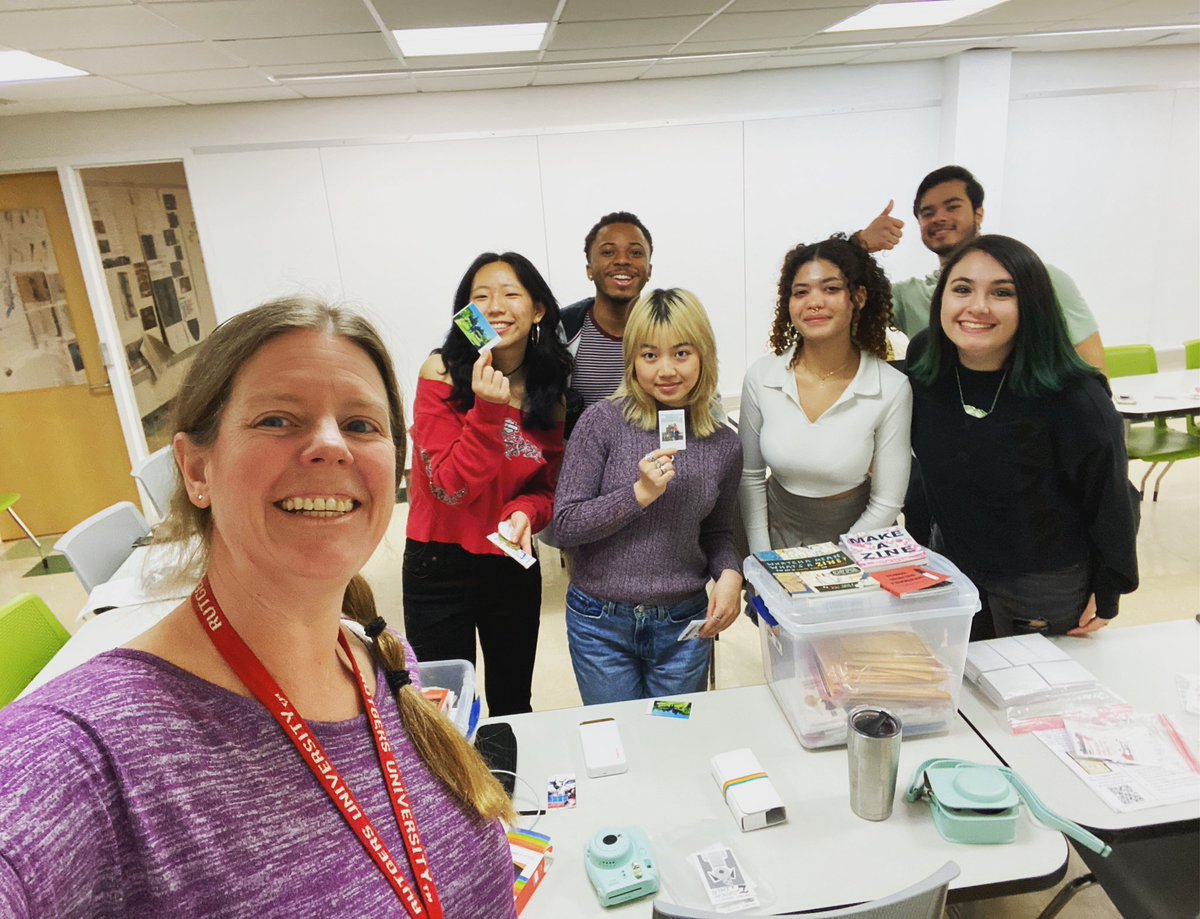 MCLotts's tweet image. Hosted a pop up maker-space in Blake Hall today &amp;amp; no question the Rutgers Landscape Architecture program knows the power of the libraries! #zines #buttonmaking #instantphotography #creativity #learning #making #libraries #librariesofinstagram #mobile #onthego