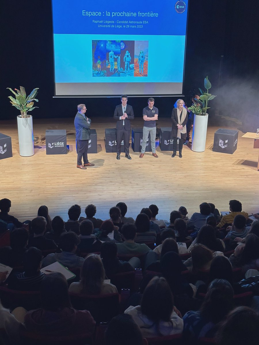 UniversiteLiege's tweet image. It was a great honour today to welcome @Raph_Astro back on our campus where he studied, to talk about his course and future mission as an @ESA astronaut and also to share his journey with students of #ULiège. Great moments 👩🏻‍🚀🚀🙏🏻